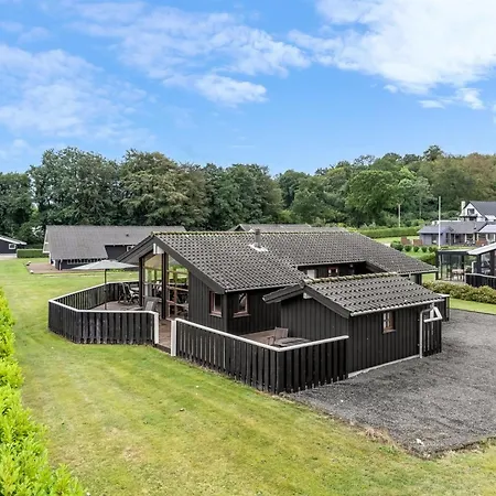 Vakantiehuis Thrine - 150m From The Sea By Interhome