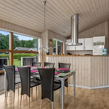Thrine - 150m From The Sea By Interhome Vakantiehuis Sjolund